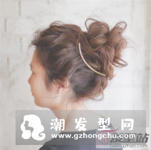 日系蓬松感盘发 减龄显少女萝莉