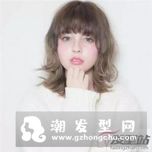 如何度过短发尴尬期 半长不短发型也能时髦
