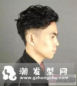 两边铲短中间留长发型 简约大方商务型男标配