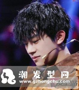 男生烫头发型有几种 男生短发这么烫更帅