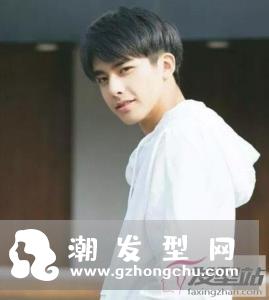 小奶狗发型怎么留 这样剪养眼又呆萌