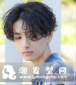 纹理中分男生发型 简约洋气提升颜值