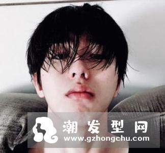 男生烫发怎么样才有型 偶像练习生蔡徐坤告诉你