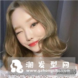 锁骨发应该烫什么卷好看 发尾微卷优雅减龄兼备