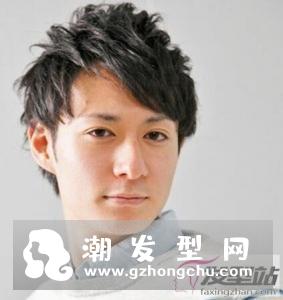 纹理烫发型图男三七分 修颜洋气秒变帅气潮男