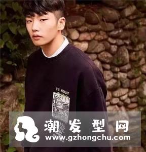单眼皮男生适合什么发型 撩妹招桃花更时髦