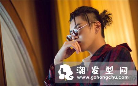 今年流行什么男生发型 这些发型可帅可酷轻松百变