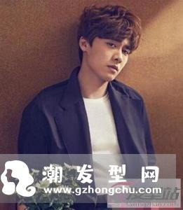 男生烫发发型种类 风格各异呈现多面帅气