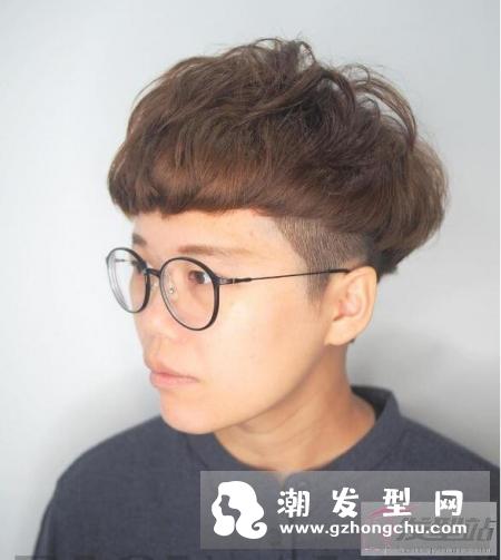 中性帅气女生超短发型 两边剃掉不仅修颜还很潮