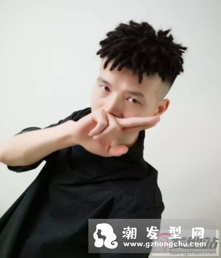 黑人烫和脏辫有什么区别 黑人烫头发要多长怎么打理
