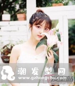 高发髻丸子头发型 发髻就是要扎得高的才青春