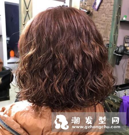 发质硬怎么办如何改善 适合发质硬的洗发水推荐