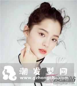 中分发型女盘发 蓬松感盘发尽显优雅大方范