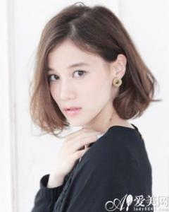 韩国女生现在流行短发推荐 轻熟女风烫发火到不行