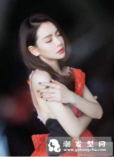 女神波浪长发卷 多种风格都能轻松驾驭