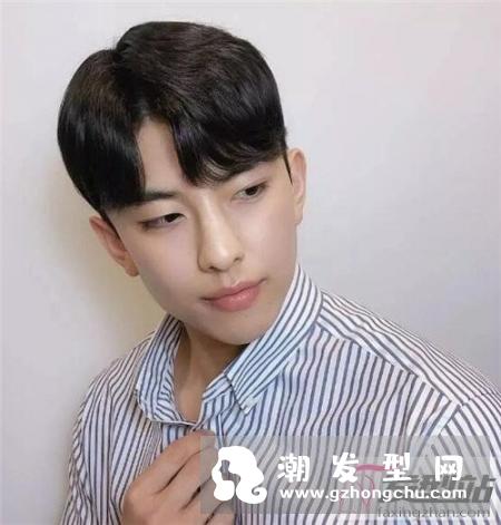 大额头男生适合的发型 “半露额”刘海让你颜值暴涨