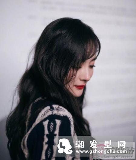女神波浪长发卷 多种风格都能轻松驾驭