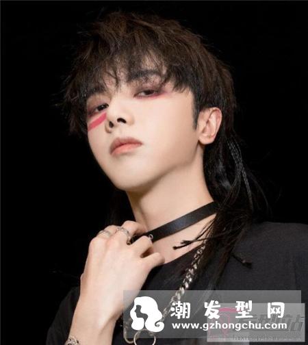 鲻鱼头发型怎么留 造型独特圈粉无数