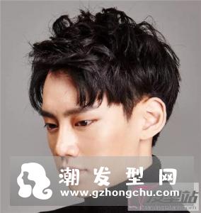 男生纹理烫发型 帅气倍增时尚霸屏