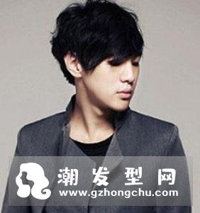 大热男士发型绝对是卷发 男生中长度卷发超显时尚感