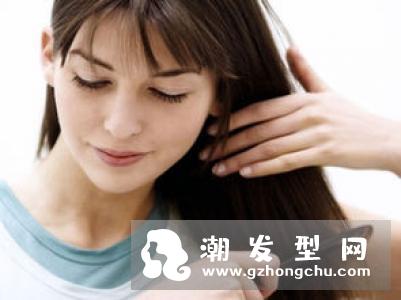 头发总是出油却又懒的洗头怎么办 简单有效的防止头发油腻方法