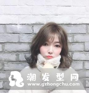 短发尴尬期发尾怎么弄好看 发尾外翻的Omega（Ω）头不二之选