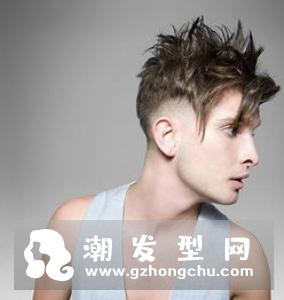 时尚男士莫西干短发 三面剃寸头帅气设计