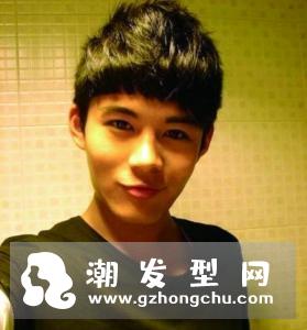 男生短发微卷发型 短发这样卷更帅气时尚