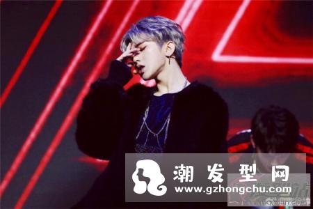 男生烫什么发型最帅气 人气男神蔡徐坤示范2019年最火造型