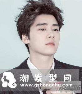 男生卷发适合什么发型 轻松晋升时尚魅力男神