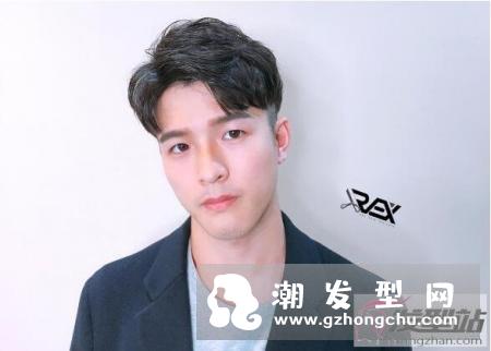 男生中分发型韩版烫 帅气欧爸渐层卷正式解锁