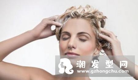 头发毛躁干枯怎么办 完美护理一招搞定