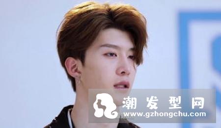 偶像练习生第8期范丞丞头发是什么颜色 银灰色头发怎么染