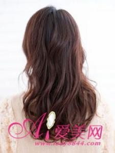 短发剪到哪里好看 选对位置瘦脸显气质