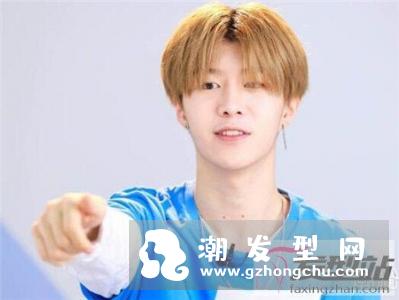 韩式最新流行色 范丞丞染发示范