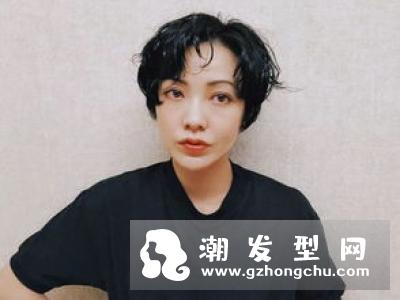 女生剪什么短发显脸瘦 这几款发型让你秒变巴掌脸