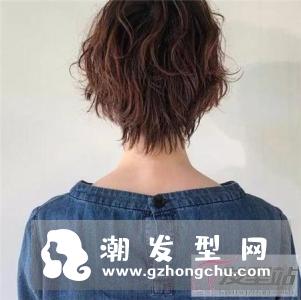 湿发纹理卷短发 半干发打造时尚风