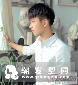 小奶狗发型怎么留 这样剪养眼又呆萌