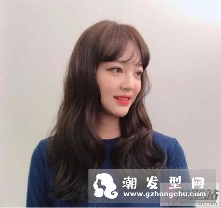 恰到好处的韩式微卷发 头发一卷立马变女神
