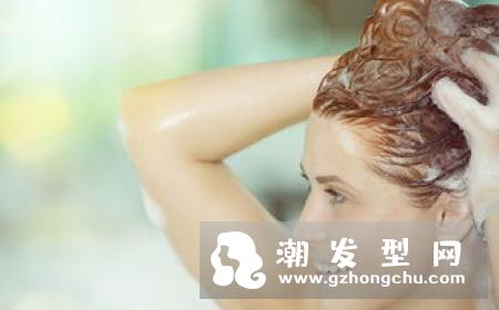 治疗脱发偏方 推荐值得一试的治疗脱发秘方