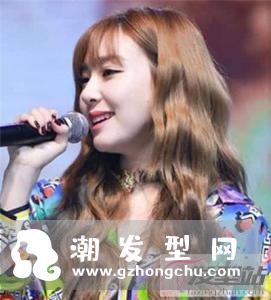 胖女生适合的卷发 修颜洋气变精致小脸