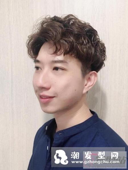 男生韩版卷发发型 帅气造型绝对是少女杀手