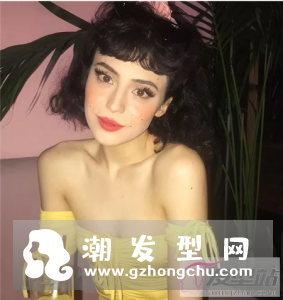 泡面头又双叒叕流行 初恋发型成爆款