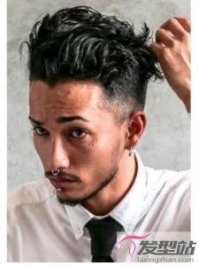 大热男士发型绝对是卷发 男生中长度卷发超显时尚感