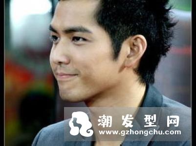 男生发型铲两边 帅气莫西干大全