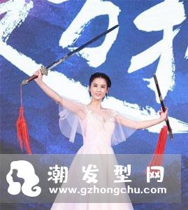 黄圣依短发发型图片 深发色果然好看