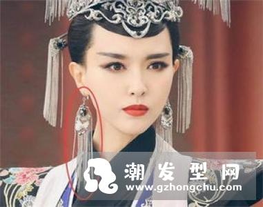 复古风宫廷盘发 优雅高贵宛如王后