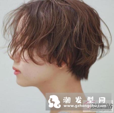 什么样的脸型适合剪露耳短发 法式露耳STYLE立刻美到天际