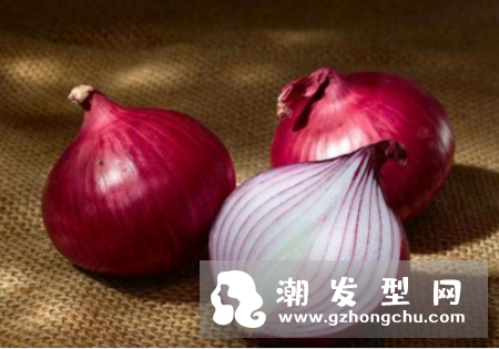 洋葱水洗头能治白头发吗 长期洗好吗