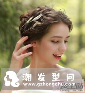 发量少如何盘发 慵懒随性盘法告别服帖